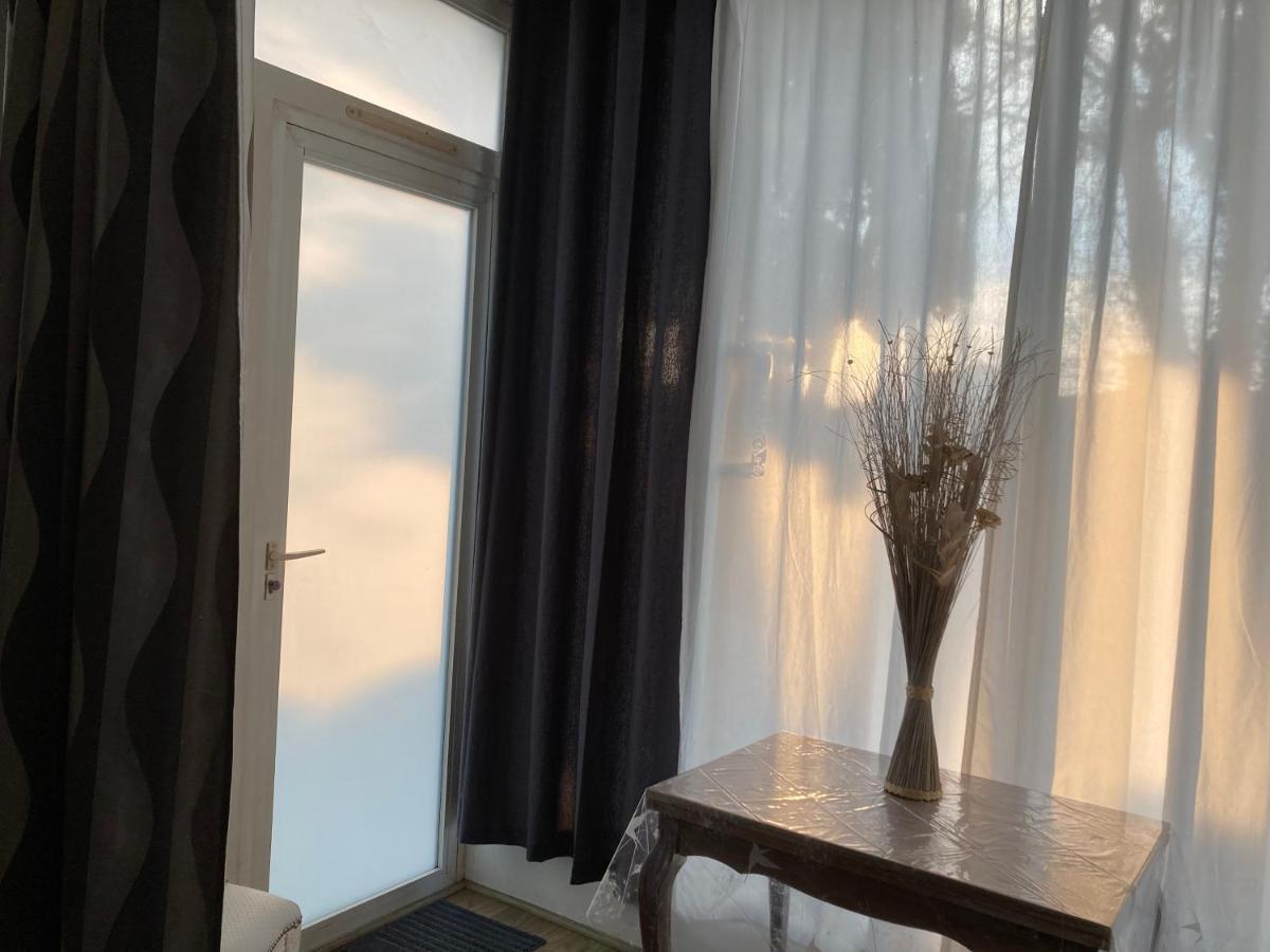 Gîte Comme à la maison Hyères Extérieur photo