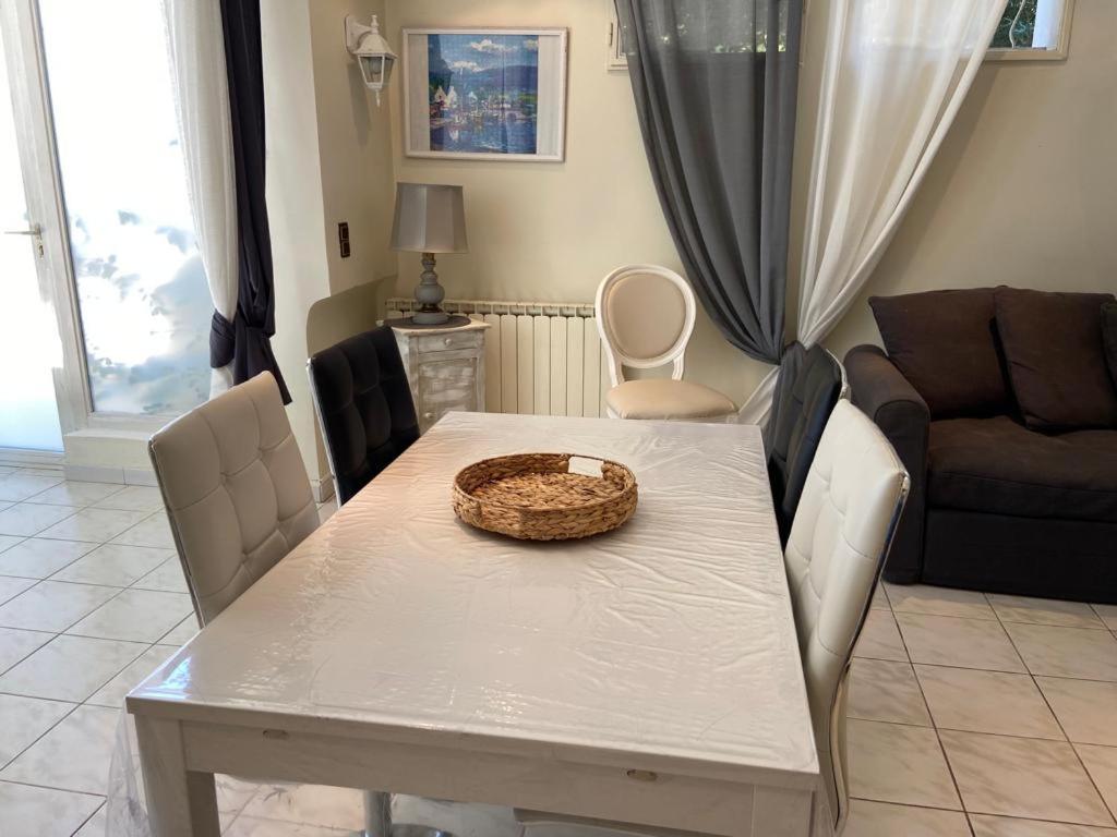 Gîte Comme à la maison Hyères Extérieur photo